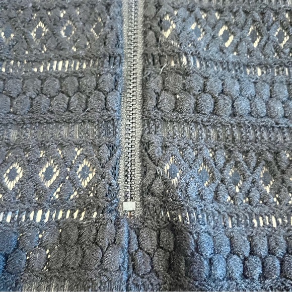 Alice + Olivia Elegant Black Lace Dress - Picture 6 of 6